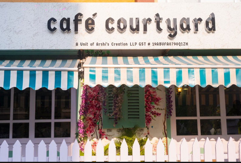 Visit Cafe Courtyard